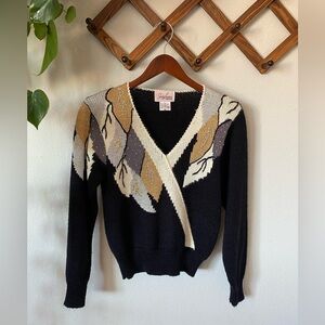 Vintage 90s Jaclyn Smith Petite Women's Vintage Sweater Black Gold Silver Leaf